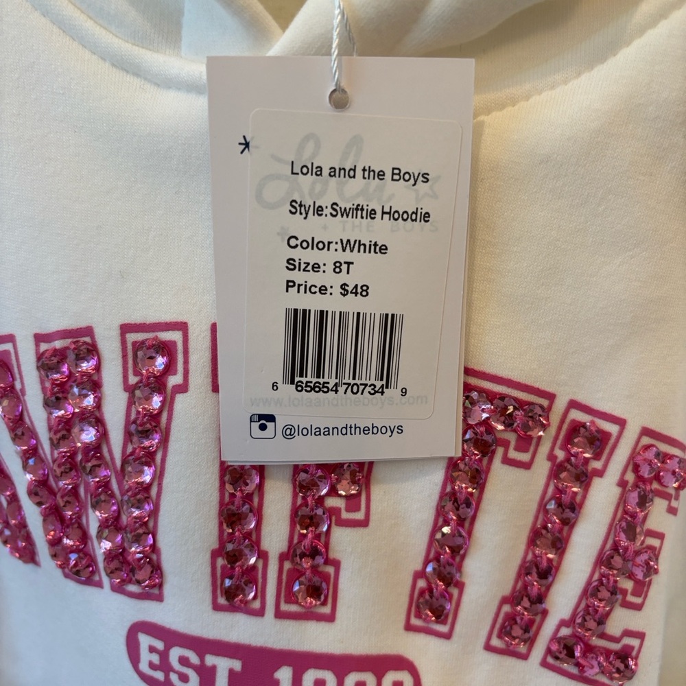 Lola + The Boys White Hoodie with Taylor Swift  'Swiftie' 8 girls NWT - Picture 11 of 12